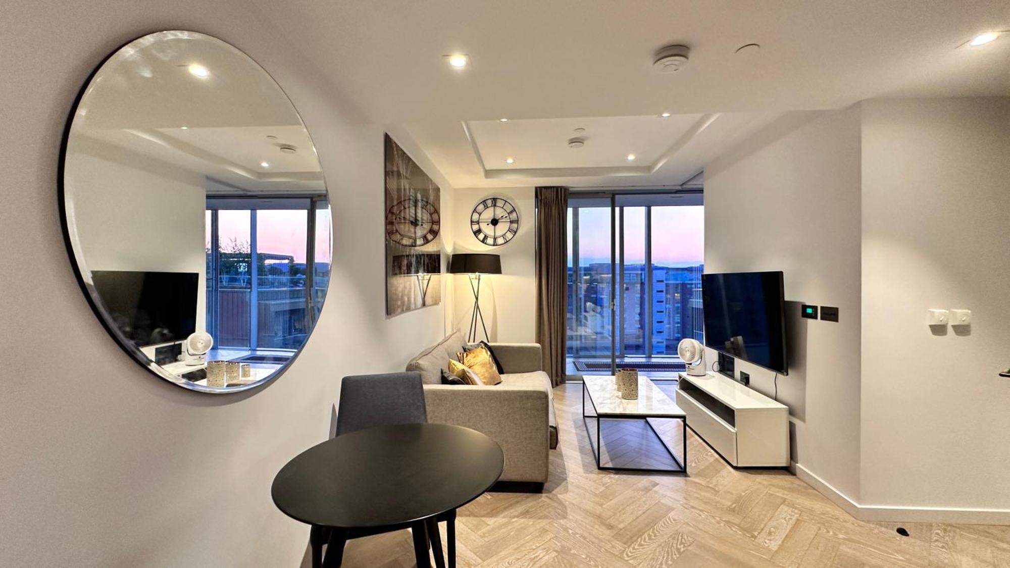 Battersea Power Station - Winter Garden Balcony & 1Gb Wifi - Luxurylondonstays Εξωτερικό φωτογραφία