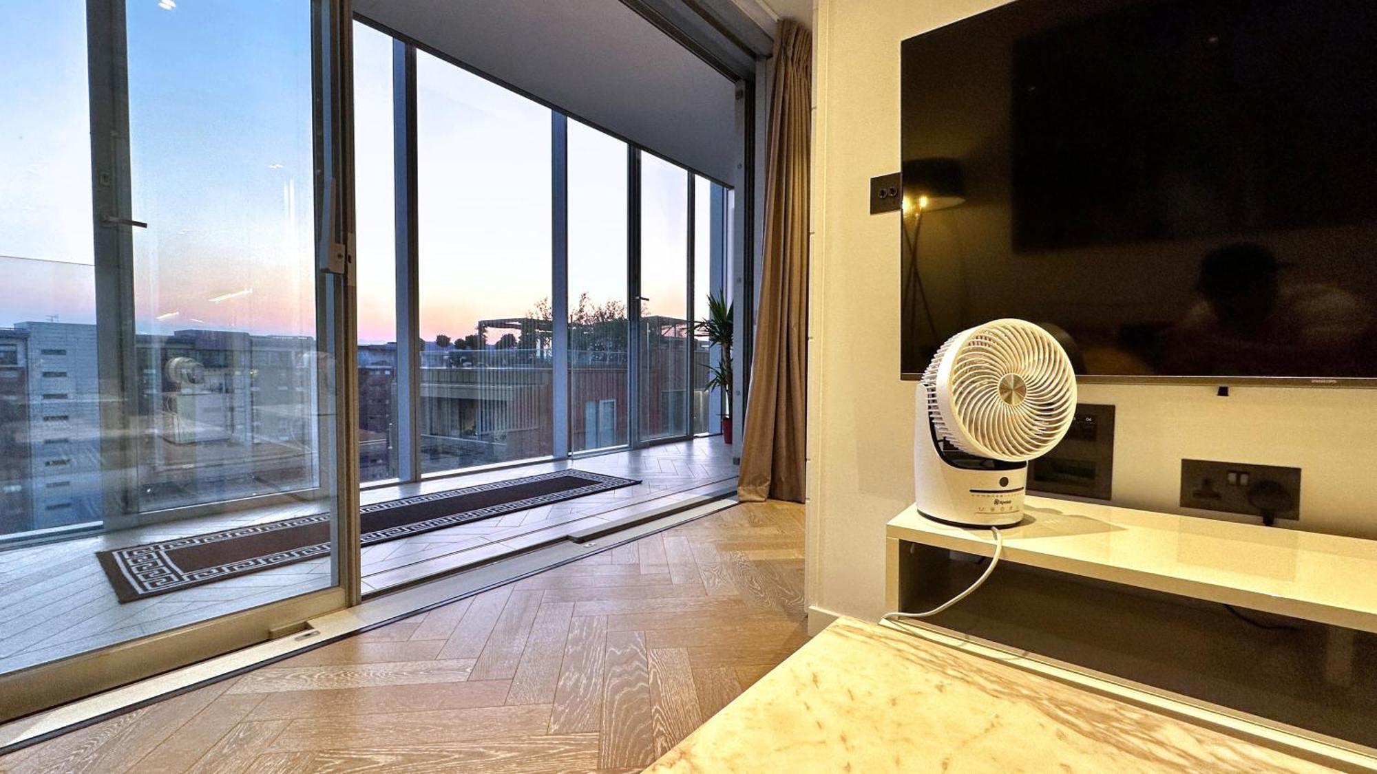 Battersea Power Station - Winter Garden Balcony & 1Gb Wifi - Luxurylondonstays Εξωτερικό φωτογραφία